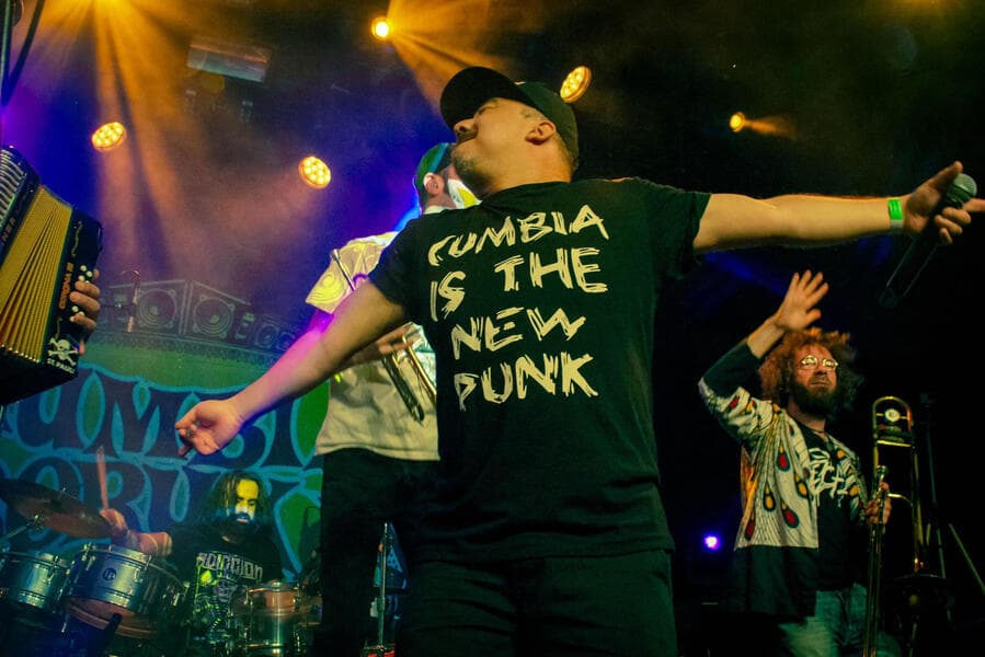 Kumbia Boruka performing live